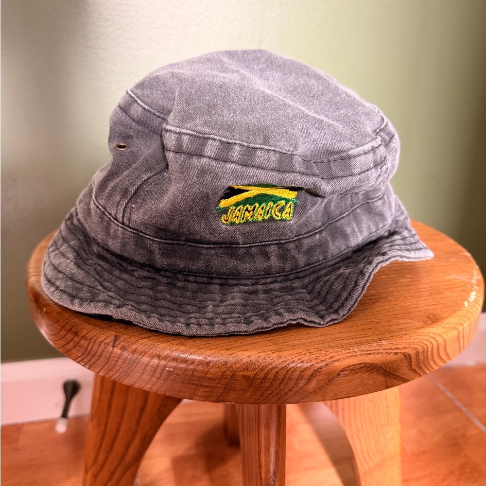 Jamaica Logo Gray Bucket Hat